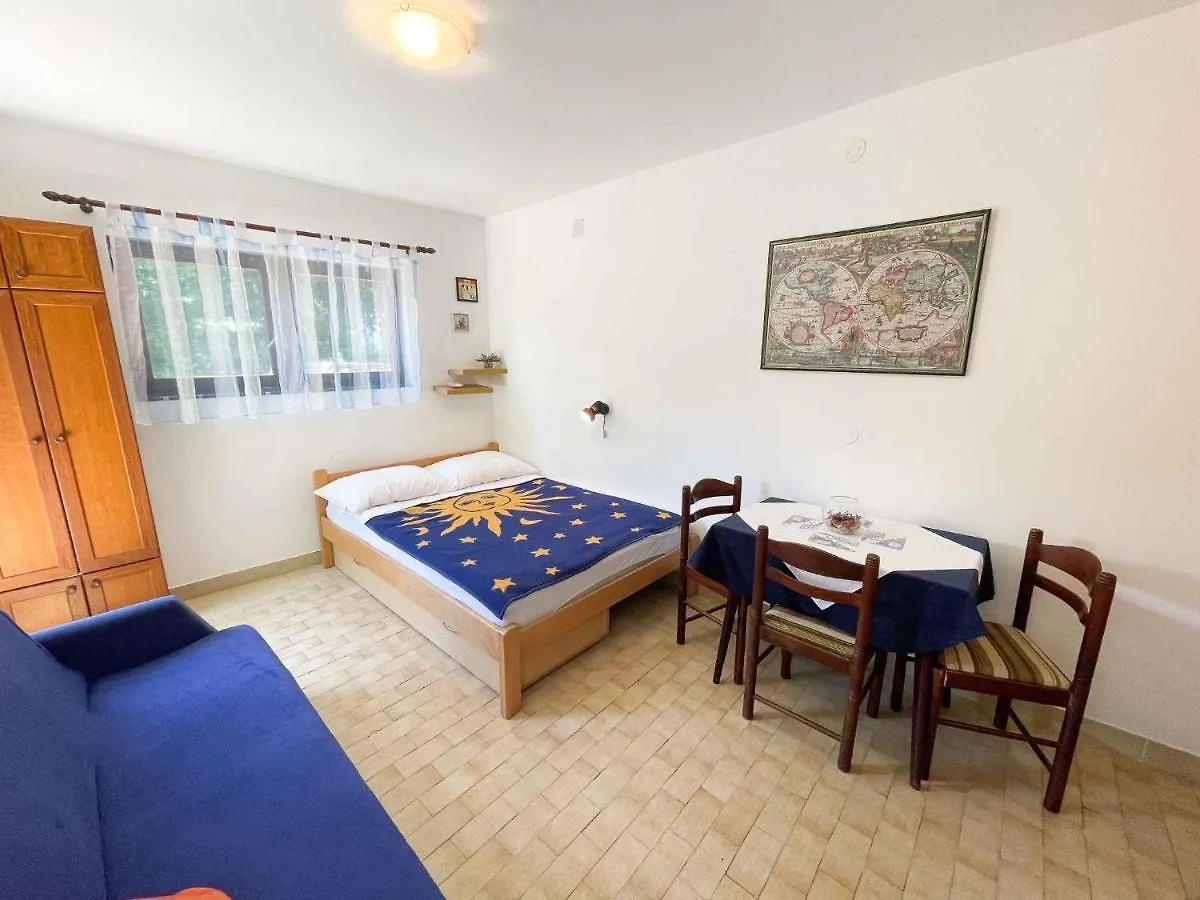 Apartment In Jadranovo 41868 Croatia