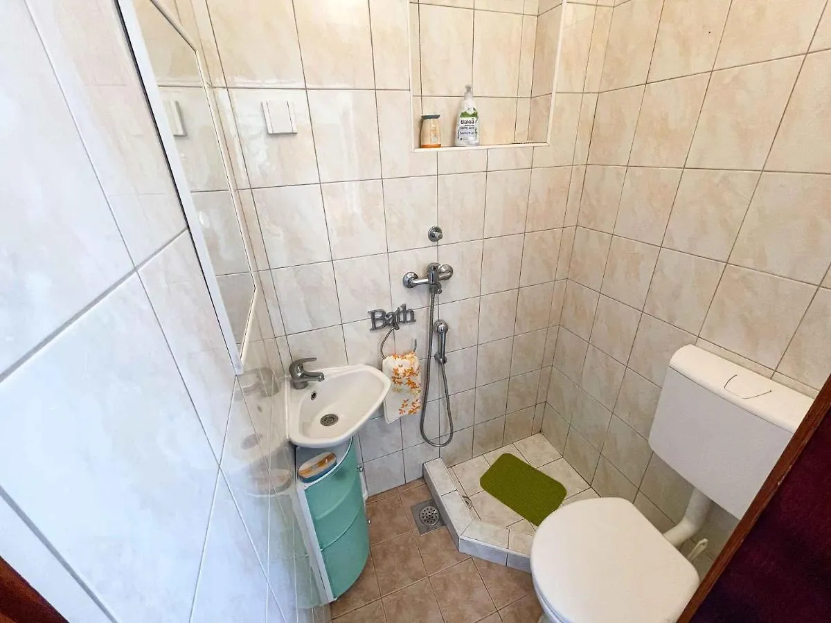 Apartment In Jadranovo 41868