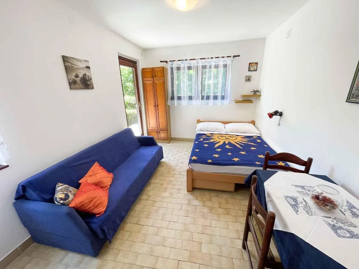 Apartment In Jadranovo 41868 Croatia